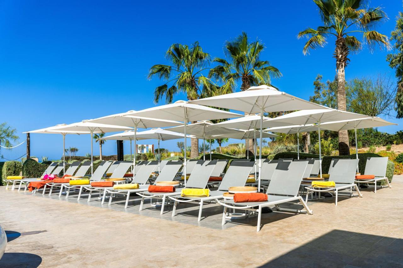 Hyatt Place Taghazout Bay Екстериор снимка Beach chairs and umbrellas