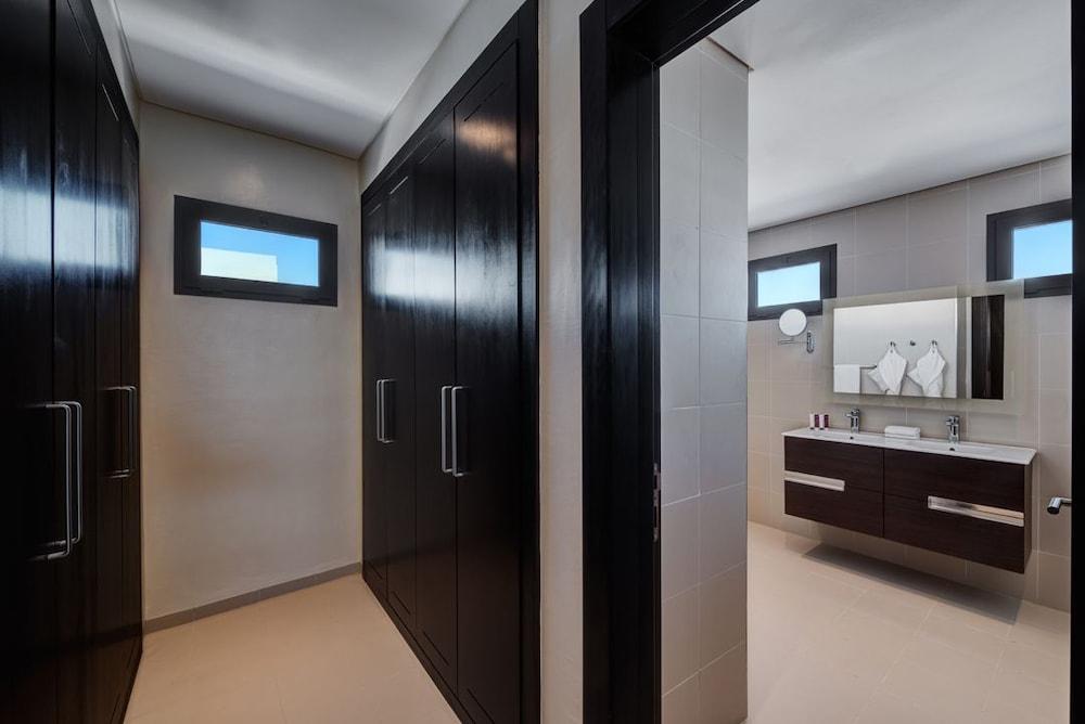 Hyatt Place Taghazout Bay Екстериор снимка Sliding doors