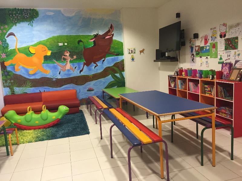 Hyatt Place Taghazout Bay Екстериор снимка The waiting room at the Children's Hospital of Saint-Pierre
